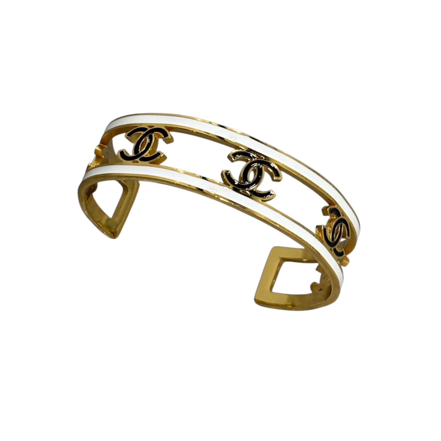 Casie Bangle