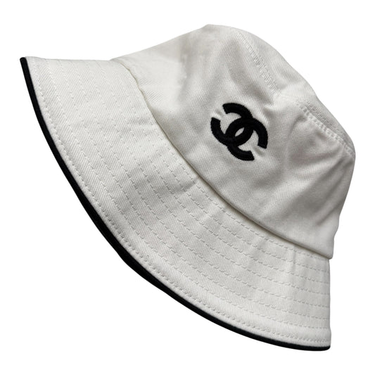 Cliare Bucket hat