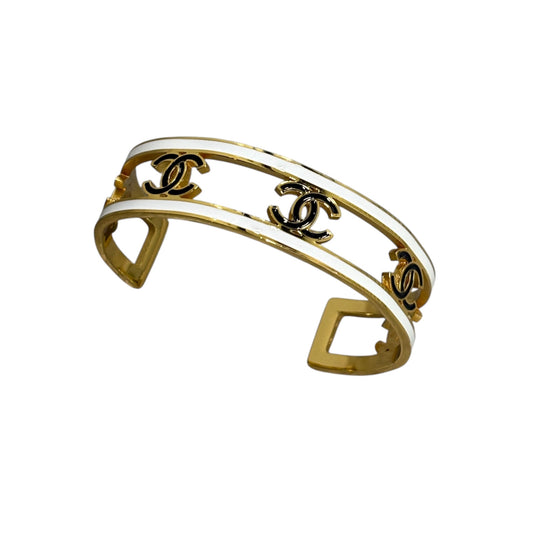 Casie Bangle