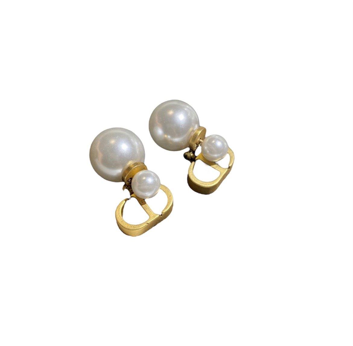 CD Pearl Stud Earring - Lux Collections Boutique