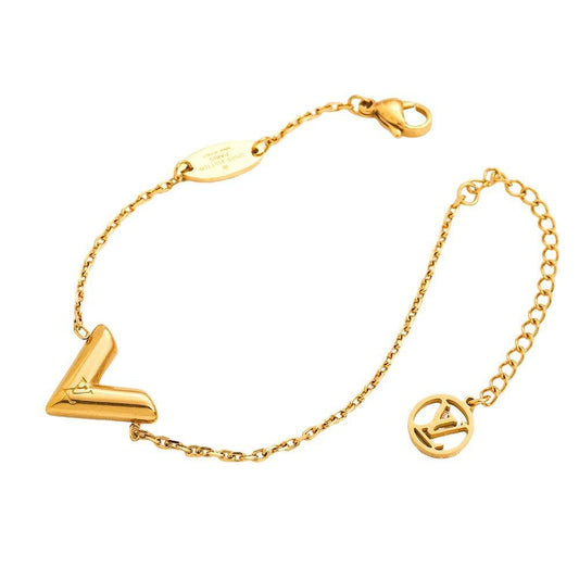 V Gold bracelet - Lux Collections Boutique